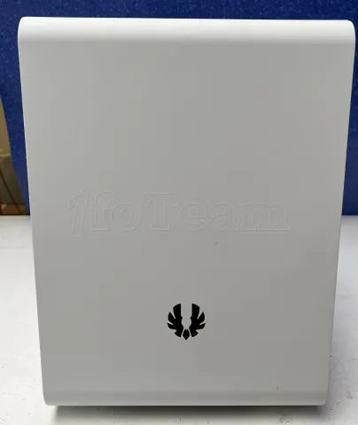 Photo de Boitier Mini ITX BitFenix Phenom (Blanc) Id : 166285