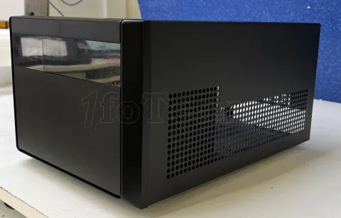 Photo de Boitier Mini Tout Micro ATX SilverStone Sugo SST-SG11B (Noir) Id : 177237