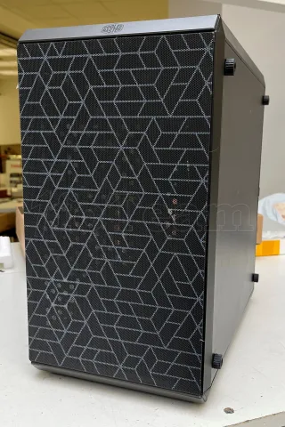 Photo de Boitier Moyen Tour ATX Cooler Master MasterBox Q500L avec panneau vitré (Noir) Id : 166289