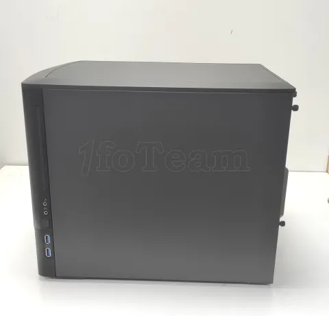 Photo de Boitier Moyen Tour ATX Fractal Design Node 804 avec fenêtre (Noir) - SN 2411FD20190800153 - ID 207401