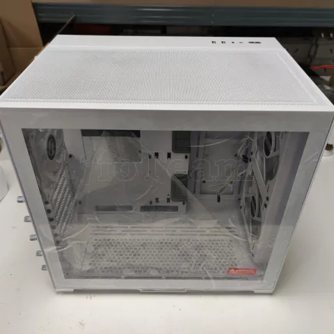 Photo de Boitier Moyen Tour E-ATX Lian-Li O11 Air Mini avec panneau vitré (Blanc) ID 180634