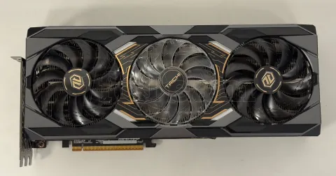 Photo de Carte Graphique ASRock Radeon RX 9070 XT Taichi OC - S/N J6FVUA017948 - ID 222245