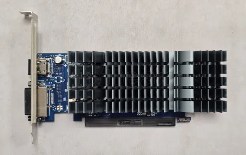 Photo de Carte Graphique Nvidia Asus GeForce GT 1030 Silent 2048 Mo PCI-E - S/N T3YVYZ03S666AWE - ID 222273