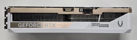 Photo de Carte Graphique Zotac Gaming GeForce RTX 5080 Solid OC White - S/N N251600014836 - ID 222241