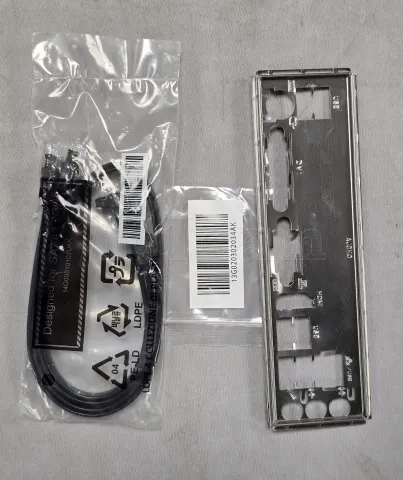 Photo de Carte Mère ASRock B450M-HDV R4.0 (AM4) Micro ATX - S/N J6FMUA094766 - ID 222631