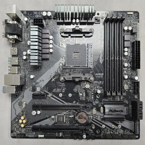 Photo de Carte Mère ASRock B450M Pro4 R2.0 (AM4) Micro ATX - S/N J6M0XB141531 - ID 222721