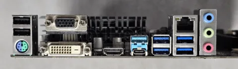 Photo de Carte Mère ASRock B450M Pro4 R2.0 (AM4) Micro ATX - S/N J6M0XB141531 - ID 222721