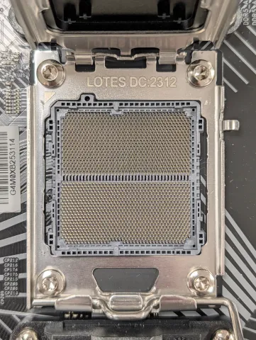 Photo de Carte Mère ASRock B650 Phantom Gaming Lightning (AM5) - S/N G4M0XB253114 - ID 222658