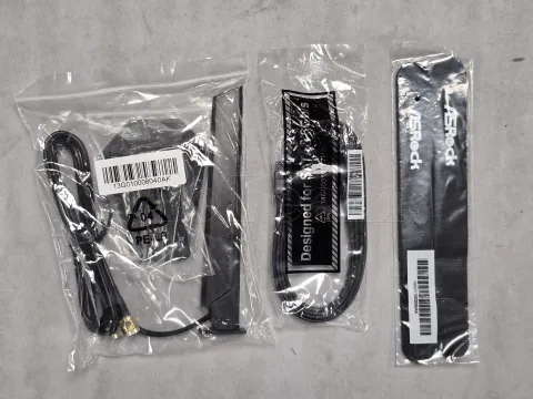 Photo de Carte Mère ASRock B650E PG-ITX WiFi (AM5) Mini ITX - S/N FAFMUA034416 - ID 222641