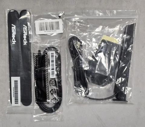 Photo de Carte Mère ASRock B650E PG-ITX WiFi (AM5) Mini ITX - S/N H9M0XB025930 - ID 222654