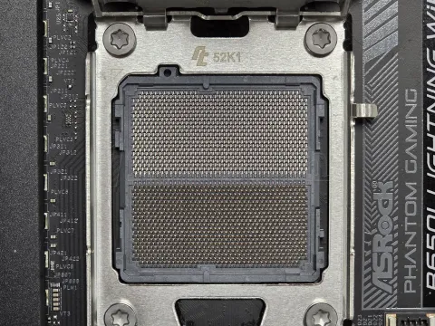 Photo de Carte Mère ASRock B650I Phantom Gaming Lightning (AM5) Mini ITX - S/N J5M0XB007551 - ID 222640