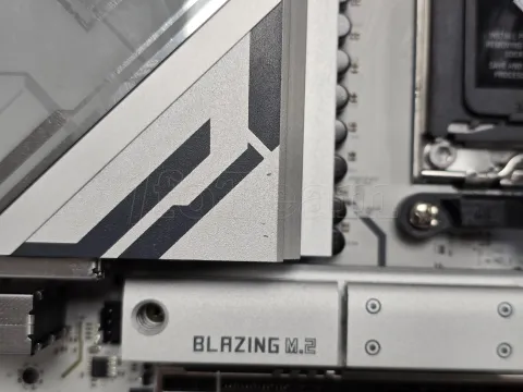 Photo de Carte Mère ASRock B850M Steel Legend WiFi (AMD AM5) Micro ATX - S/N J4M0XB179443 - ID 222657