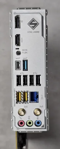 Photo de Carte Mère ASRock B850M Steel Legend WiFi (AMD AM5) Micro ATX - S/N J4M0XB179443 - ID 222657