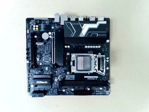 Photo de Carte Mère ASRock B850M-X R2.0 (AMD AM5) Micro ATX - SN J6FMUA077275 - ID 223913