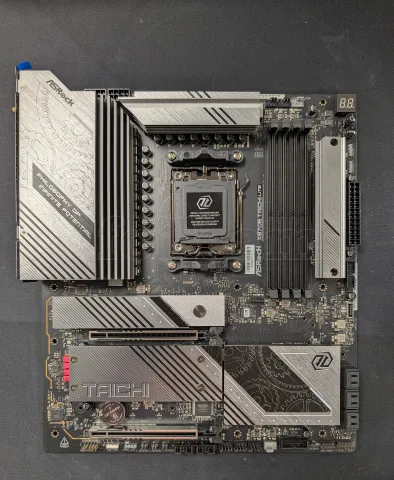 Photo de Carte Mère ASRock X870E Taichi Lite (AMD AM5) E-ATX - S/N J4M0XB018117 - ID 222737