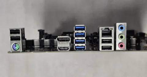 Photo de Carte Mère Gigabyte A520M DS3H V2 (AM4) Micro ATX - S/N 244760074764 - ID 222621