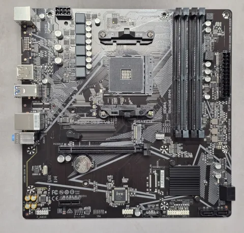 Photo de Carte Mère Gigabyte A520M DS3H V2 (AM4) Micro ATX - S/N 244760074764 - ID 222621
