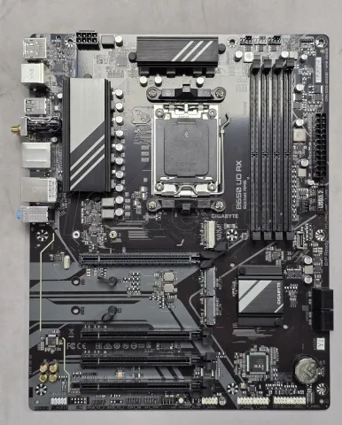 Photo de Carte Mère Gigabyte B650 UD AX (AM5) - S/N 244300022578 - ID 222660