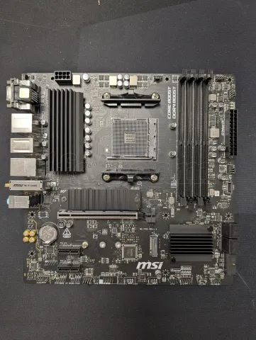 Photo de Carte Mère MSI B550M Pro-VDH WiFi (AM4) Micro ATX - S/N 601-7C95-310B2504007743 - ID 222618