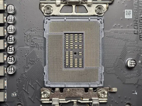 Photo de Carte Mère MSI Mag Z790 Tomahawk WiFi DDR5 (Intel LGA 1700) - S/N 601-7D91-180B2504000761 - ID 223111