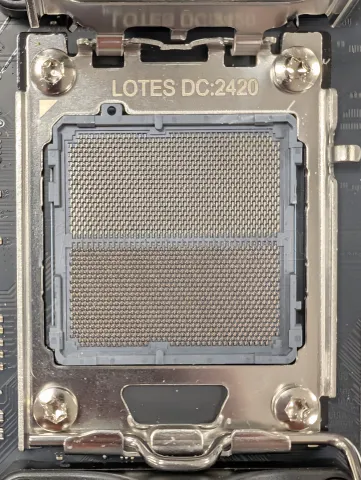 Photo de Carte Mère MSI Pro A620M-E (AM5) Micro ATX - S/N 601-7E28-010B2405000617 - ID 222669