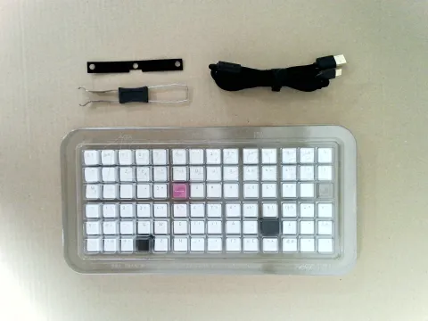 Photo de Clavier Gamer sans fil mécanique (Hator Aurum Linear) Hator Skyfall 80 Pro TKL RGB (Noir) - SN HT20250101922371 - ID 223964