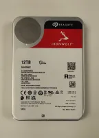 Photo de Disque Dur 3,5" Seagate IronWolf 12To  - S-ATA - SN ZRT11QQV - ID 203249