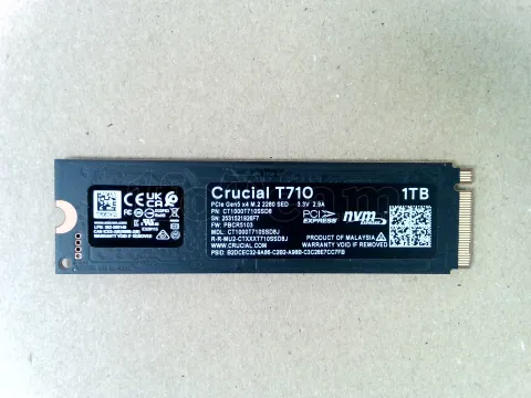 Photo de Disque SSD Crucial T710 1To - NVMe M.2 Type 2280 - SN 2531521926F7 - ID 223085