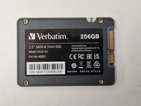 Photo de Disque SSD Verbatim Vi550 S3 256Go - S-ATA 2,5" - SN 493513358992395 - ID 201783