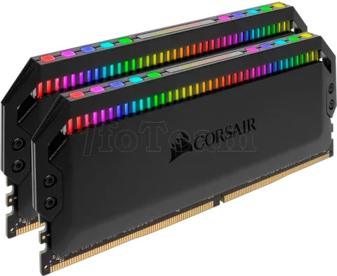 Photo de Kit Barrettes mémoire 32Go (2x16Go) DIMM DDR4 Corsair Dominator Platinum RGB  3200Mhz (Noir) optimisé Ryzen