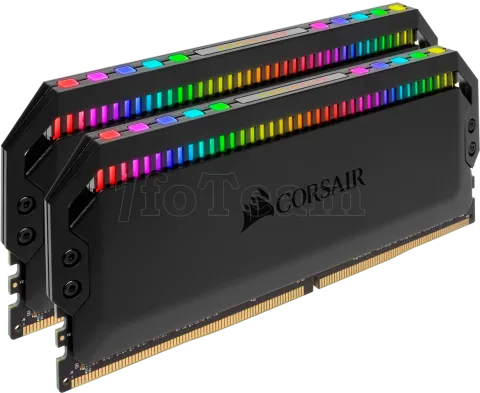 Photo de Kit Barrettes mémoire 32Go (2x16Go) DIMM DDR4 Corsair Dominator Platinum RGB  3200Mhz (Noir)