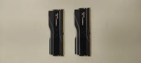 Photo de Kit Barrettes mémoire 32Go (2x16Go) DIMM DDR5 G.Skill Trident Z5 Neo RGB 6000MHz (Noir) AMD - SN 24141661263/64 - ID 205548