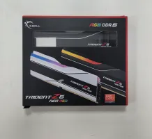 Photo de Kit Barrettes mémoire 32Go (2x16Go) DIMM DDR5 G.Skill Trident Z5 Neo RGB 6000MHz (Noir) AMD - SN 24141661286/87 - ID 208615