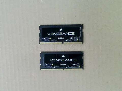 Photo de Kit Barrettes mémoire SODIMM DDR4 16Go (2x8Go) Corsair Vengeance  3200Mhz (Noir) - SN A52TT54901ON1Q 1/2 - ID 224762