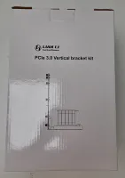 Photo de Kit Riser PCIe 3.0 16X Lian-Li pour O11 Dynamic Mini avec support vertical et nappe 20cm (Blanc) - ID 203786