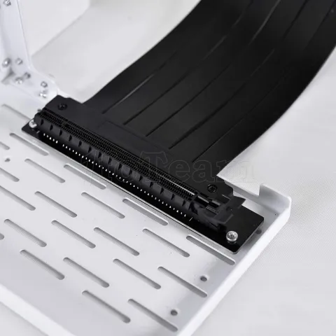 Photo de Kit Riser PCIe 3.0 16X Lian-Li pour O11 Dynamic Mini avec support vertical et nappe 20cm (Blanc)