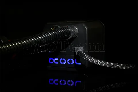 Photo de Kit Watercooling AIO Alphacool Eisbaer - 280mm (Noir)