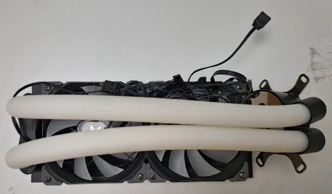 Photo de Kit Watercooling Xigmatek Neon Aqua RGB - 240mm (Noir) - SN XEN49578X1112170310 - ID 203796