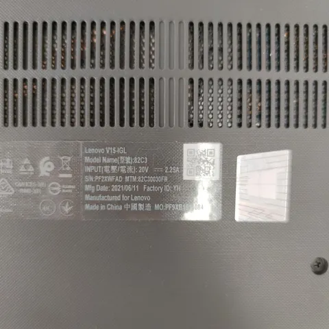Photo de Ordinateur Portable Lenovo Essential V15 82C30030FR (15.6") (Noir) ID 181883 S/N PF2XWFAD
