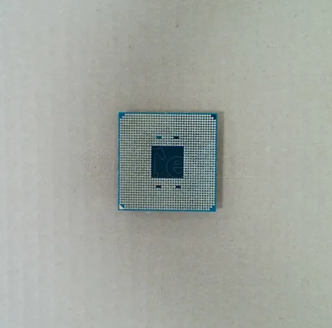 Photo de Processeur AMD Athlon 3000G (3,5 Ghz) AM4 - SN 9LY0707R30029 - ID 224810