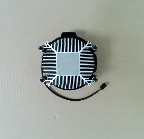 Photo de Processeur AMD Ryzen 3 3200G (4.0 Ghz) AM4 - SN 9AHD280O50777 - ID 224777