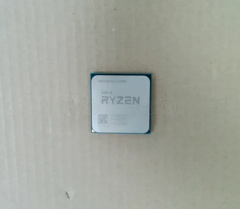 Photo de Processeur AMD Ryzen 3 3200G (4.0 Ghz) AM4 - SN 9AHD280O50777 - ID 224777