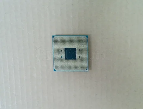 Photo de Processeur AMD Ryzen 3 3200G (4.0 Ghz) AM4 - SN 9AHD280O50777 - ID 224777