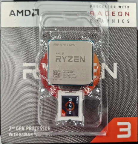 Photo de Processeur AMD Ryzen 3 3200G Socket AM4 + GPU (3,6 Ghz) - SN 9LP5646U20462 - ID 189020