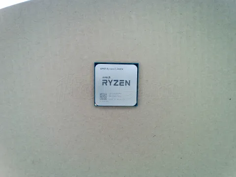 Photo de Processeur AMD Ryzen 5 3400G (4,2 Ghz) AM4 - SN 9MF2218Q40599_YD3400C5M4MFH - ID 224069
