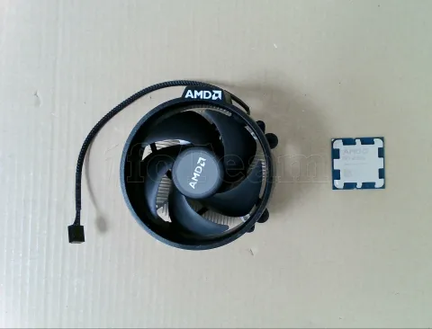 Photo de Processeur AMD Ryzen 5 8500G (5 Ghz) AM5 - SN 9MT4647W50049 - ID 224769