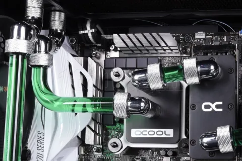 Photo de Raccord à 45° à compression pour Tube Ø16mm - G1/4 Alphacool Eiszapfen (Argent)