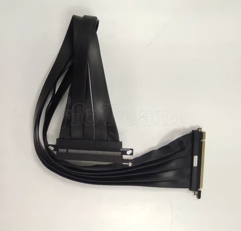 Photo de Riser PCIe 4.0 16X Lian Li 60cm (Noir) - ID 205085