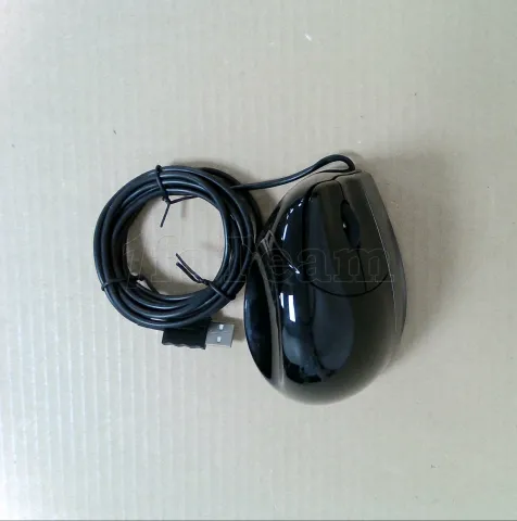 Photo de Souris filaire Evoluent Verticale standard pour droitier  - SN 062507000603 - ID 224763