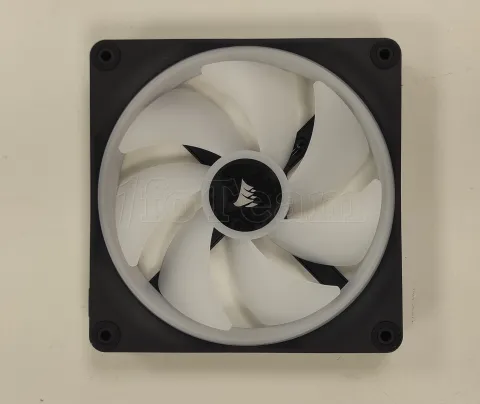 Photo de Ventilateur de boitier Corsair iCue Link QX RGB - 14cm (Noir) - SN A2S8F325105BPA - ID 206803